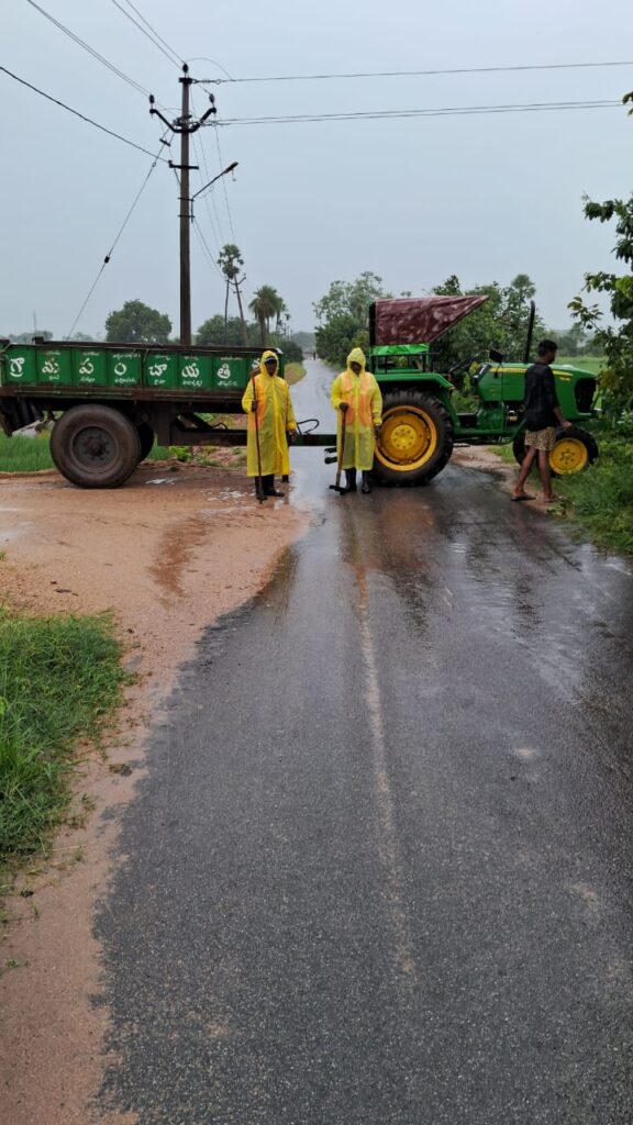 Overflowing check dams in Mortad mandal